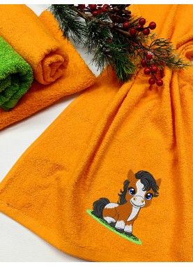 Dāvanu frotē sejas dvielis ar 2026. gada izšuvumu – Ziemassvētku un Jaunā gada dāvana