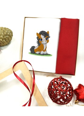 Vafeļu dvieļu komplekts ar 2026.gada simbola izšuvumu Vafeļu dvieļu komplekts ar 2026.gada simbola izšuvumu