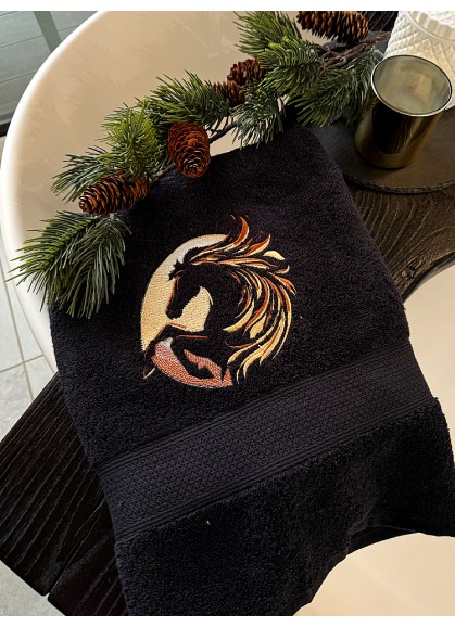 LUX frotē vannas dvielis ar 2026. gada izšuvumu – Ziemassvētku un Jaunā gada dāvana vīrietim