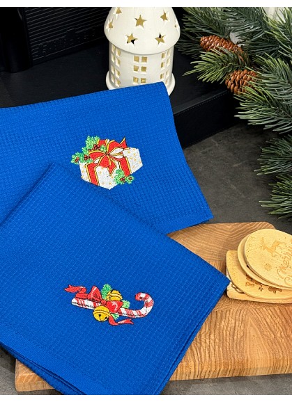 Vafeļu dvieļu Ziemassvētku komplekts ar izšuvumu 