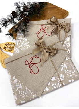 Dāvanu komplekts – Lina virtuves dvieļi ar Ziemassvētku izšuvumu | Cimdi