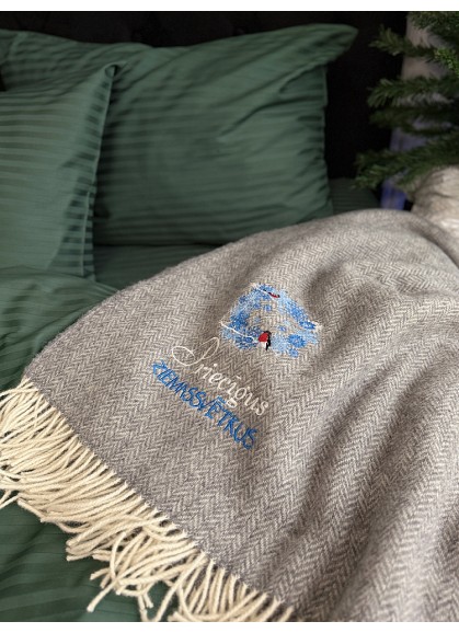 Vilnas pleds ar izšuvumu – Sirsnīga dāvana Ziemassvētkos, pelēks |ZS92