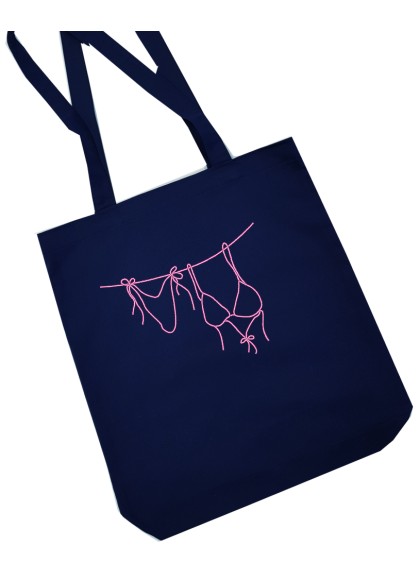 Izšuvums uz iepirkumu somas BIKINI Izšuvums uz iepirkumu somas BIKINI