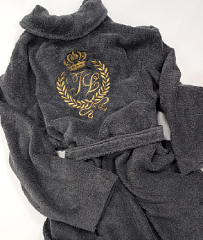 Halāti ar izšuviemu